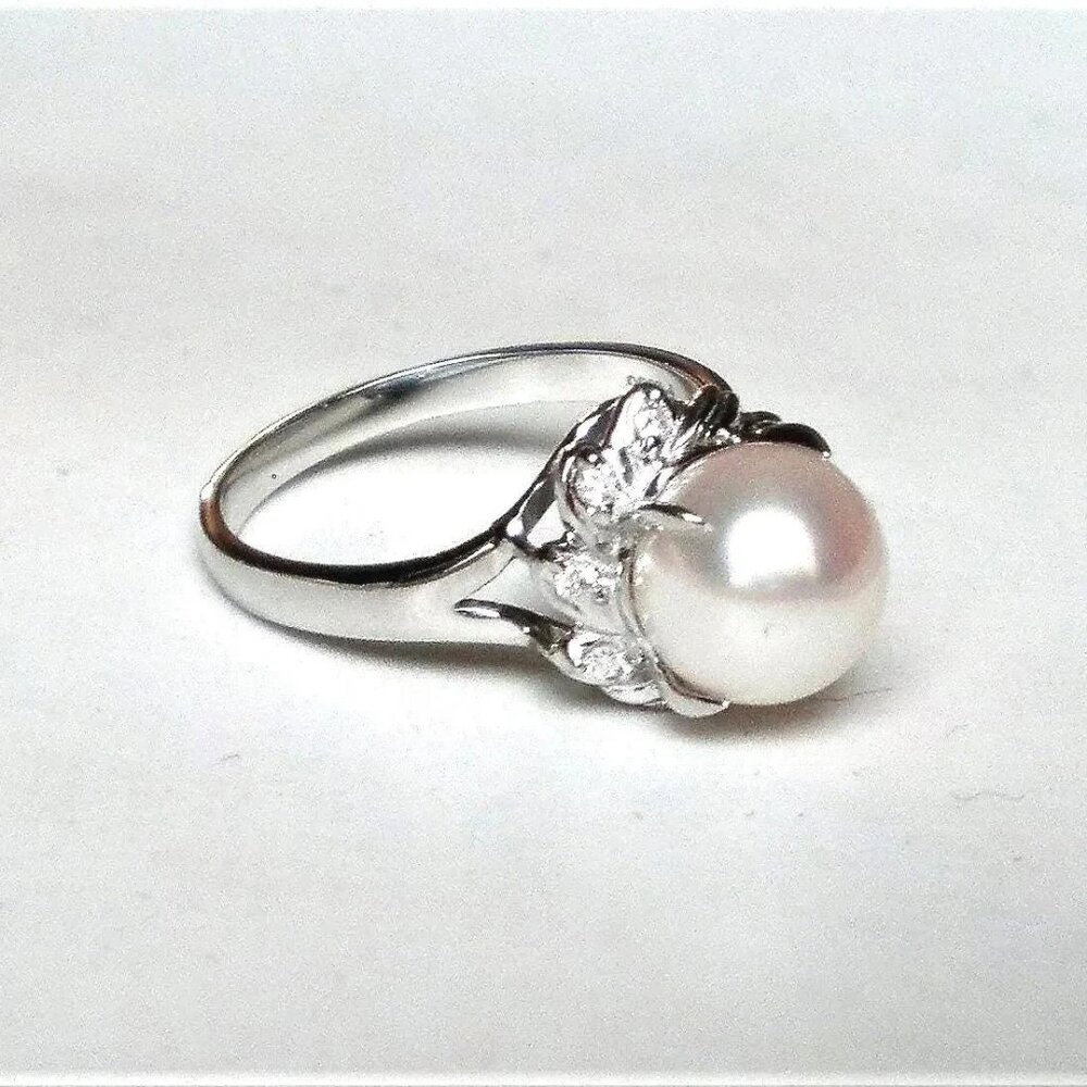 Vintage Solid Platinum Pt 900 Pink Hue White Pearl Diamond Cluster Halo Ring
